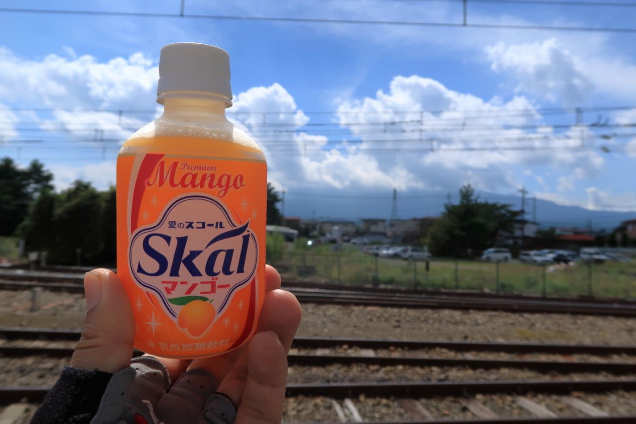 ドリンク休憩中に、富士山が見えるはずだったスポットで撮影